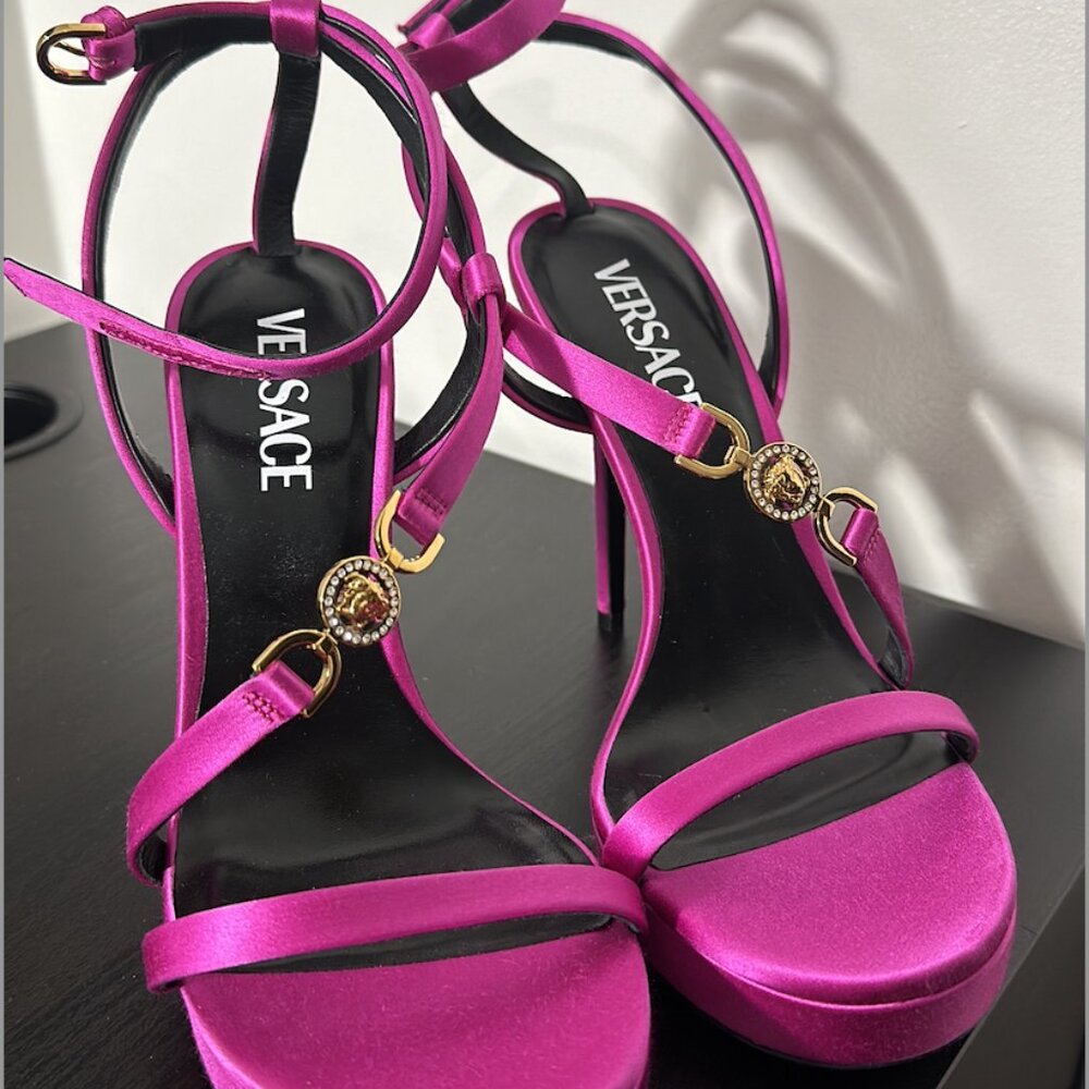 VERSACE Medusa Waterlily 115MM Satin Platform Sandals Heels Authentic EU38 7.5 8